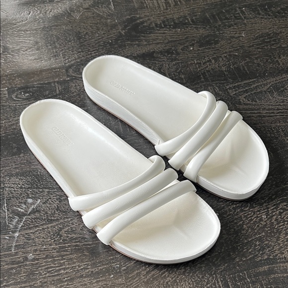 Old Navy Shoes - Old Navy White Sandals Minimalist Slip-On Design